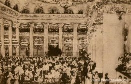 En la Asamblea de la Nobleza En la Asamblea de la Nobleza