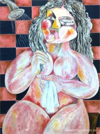 Mujer disfrutando de la ducha