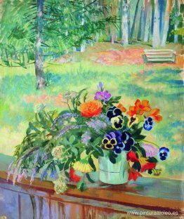 Un ramo de flores en el balcón. Un ramo de flores en el balcón.