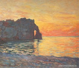 Etretat, Acantilado de d`Aval, Puesta del sol Etretat, Acantilado de d`Aval, Puesta del sol