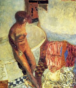 Desnudo junto a la bañera Desnudo junto a la bañera