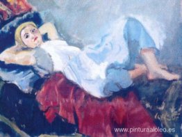 mujer en el sofá mujer en el sofá