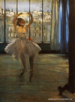 Bailarina posando Bailarina posando