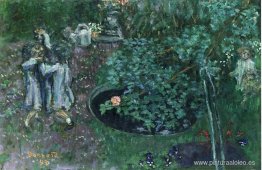 Niños jugando en un jardín. Niños jugando en un jardín.