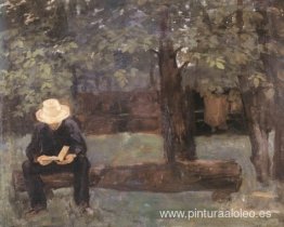 Hombre sentado en un tronco Hombre sentado en un tronco