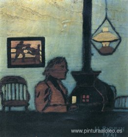 Hombre sentado cerca de la estufa Hombre sentado cerca de la estufa