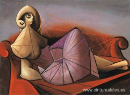 mujer en el sofá mujer en el sofá