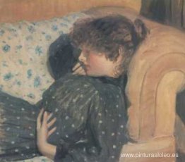 chica en un sofá chica en un sofá