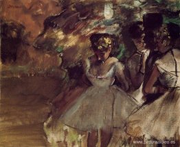Tres bailarines detrás de escena Tres bailarines detrás de escena