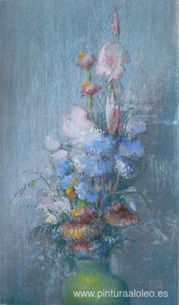 Flores en un jarrón verde Flores en un jarrón verde