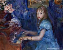 Lucie León al piano Lucie León al piano