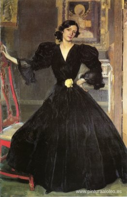 Clotilde con un vestido negro Clotilde con un vestido negro
