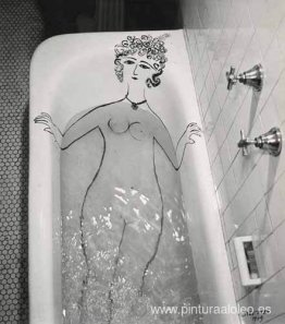 chica en la bañera chica en la bañera