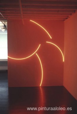 Cuatro círculos de neón rojos incompletos en una pared rosa Cuatro círculos de neón rojos incompletos en una pared rosa