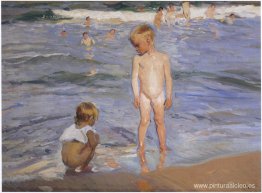 Niños bañándose bajo el sol de la tarde. Niños bañándose bajo el sol de la tarde.