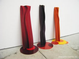 Sin título (juego de tres Twizzlers) Sin título (juego de tres Twizzlers)