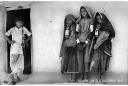 Un niño y tres niñas de la comunidad Chamar, Kutch, Gujarat Un niño y tres niñas de la comunidad Chamar, Kutch, Gujarat