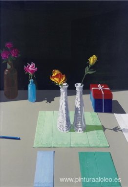 Naturaleza muerta con servilletas y caja de regalo. Naturaleza muerta con servilletas y caja de regalo.