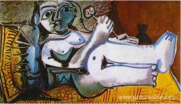 Desnudo femenino acostado Desnudo femenino acostado