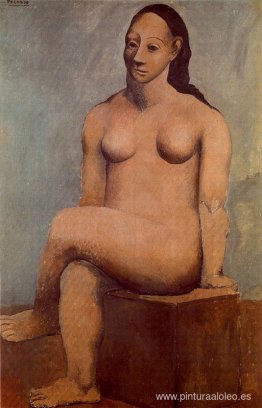 Desnuda sentada con las piernas cruzadas Desnuda sentada con las piernas cruzadas