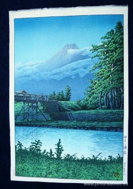 Monte Fuji desde el puente Taganora Monte Fuji desde el puente Taganora