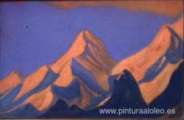 Tapas llameantes contra el cielo nocturno Tapas llameantes contra el cielo nocturno