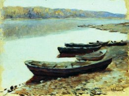 Paisaje en el Volga. Barcos por la orilla del río. Paisaje en el Volga. Barcos por la orilla del río.