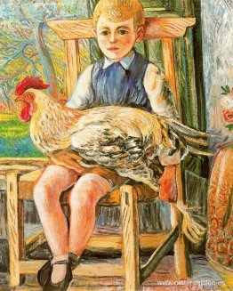 Niño sentado con una gallina en su regazo Niño sentado con una gallina en su regazo