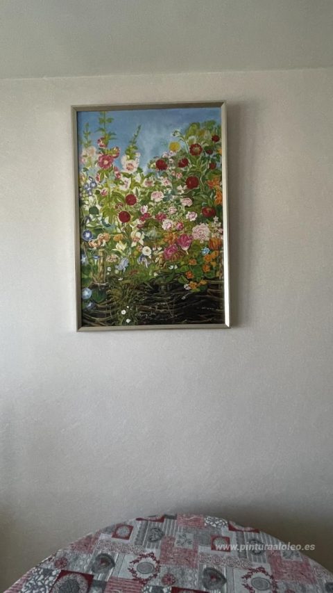 Este motivo, pintado a mano por nosotros