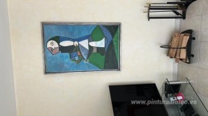 niño con flor